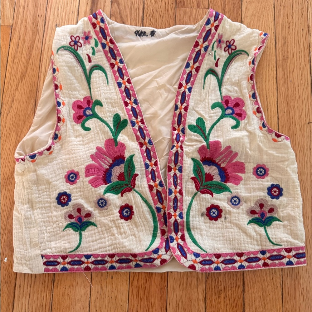 Floral Embroidered Vest - Cream and Pink